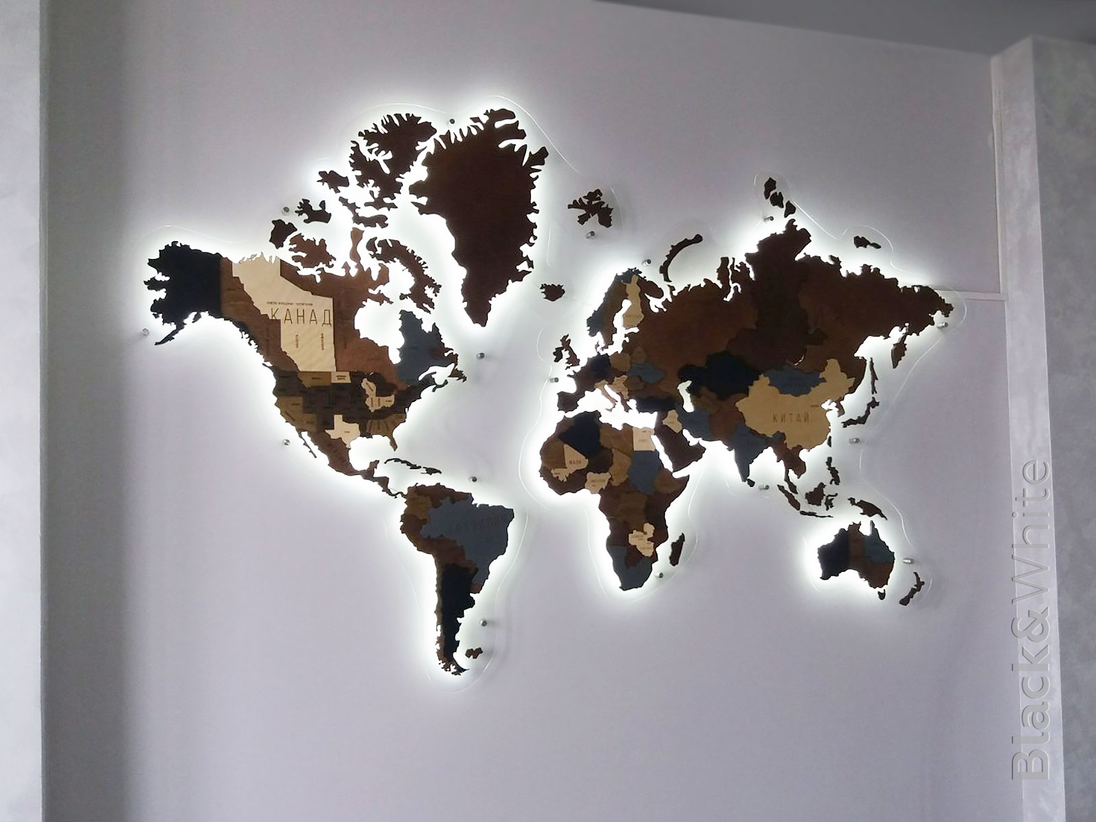 Карта-мира-на-стену-с-подсветкой.jpg