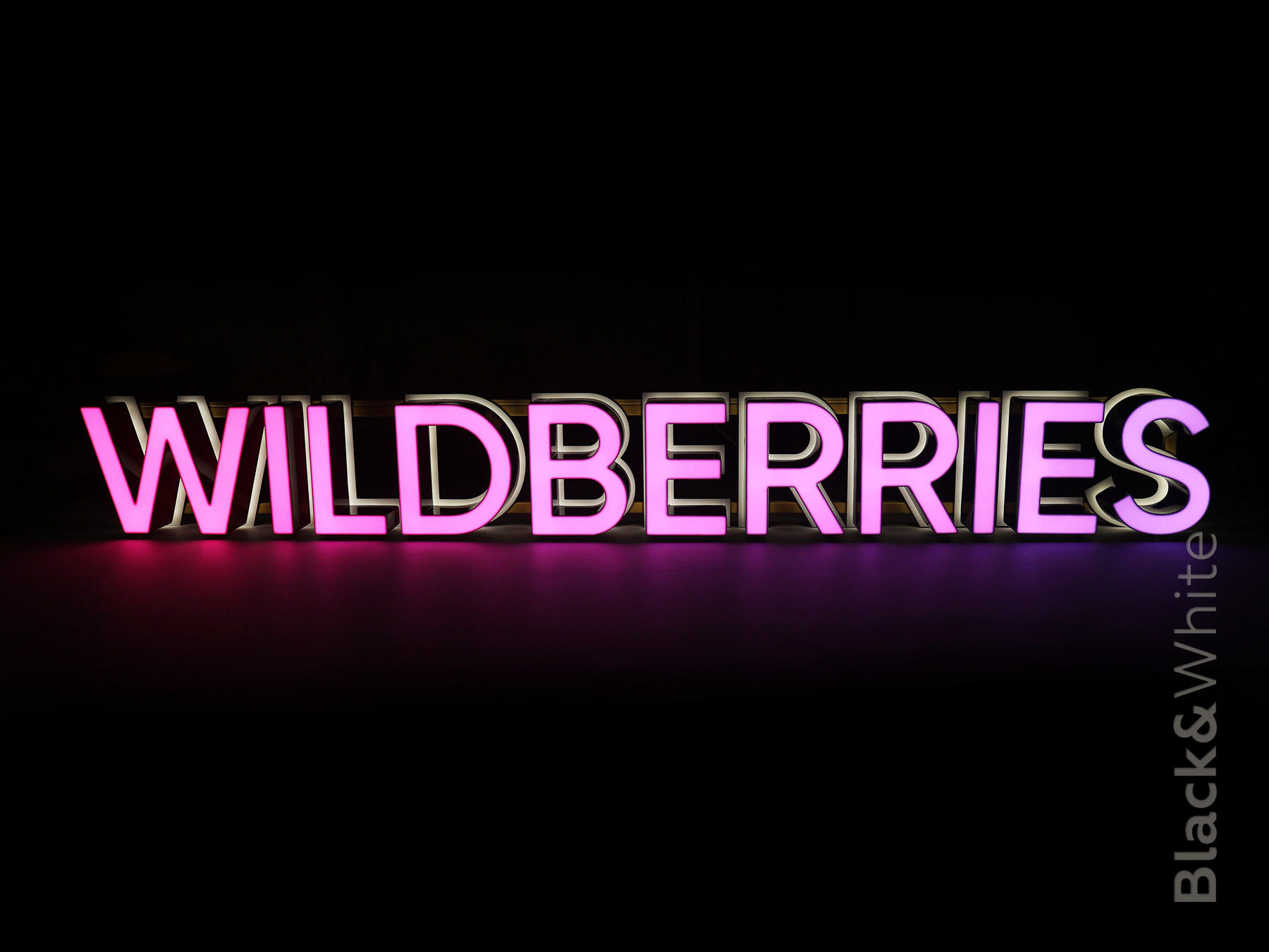 Wildberries ПВЗ световая вывеска в Красноярске